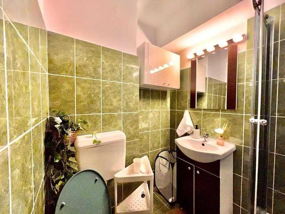 Apartamento City View Studio In The Heart Of Bucarest Exterior foto